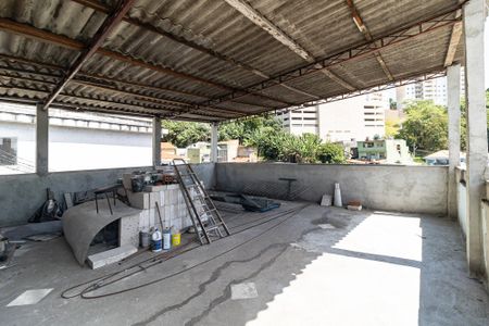 Casa à venda com 440m², 2 quartos e sem vagaTerraço