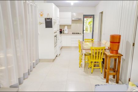 Casa para alugar com 90m², 2 quartos e 2 vagasSala/Cozinha