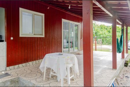 Casa para alugar com 90m², 2 quartos e 2 vagasÁrea Externa