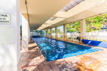 Apartamento à venda com 65m², 2 quartos e 1 vaga Apartamento à venda com 65m², 2 quartos e 1 vagaÁrea comum - Piscina