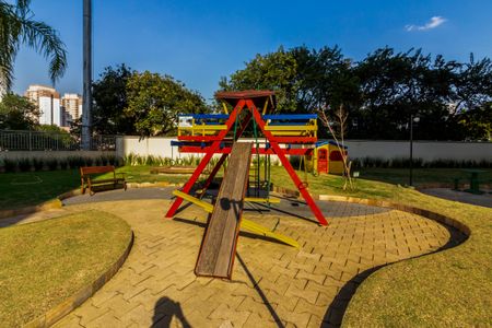 Apartamento à venda com 65m², 2 quartos e 1 vaga Apartamento à venda com 65m², 2 quartos e 1 vagaÁrea comum - Playground