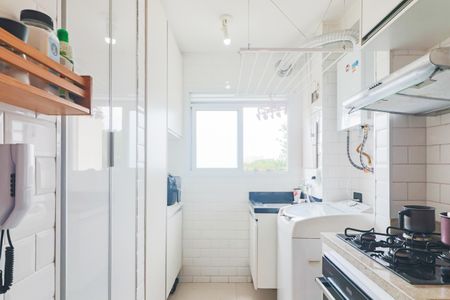 Apartamento à venda com 65m², 2 quartos e 1 vaga Apartamento à venda com 65m², 2 quartos e 1 vagaCozinha e Área de Serviço