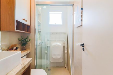 Apartamento à venda com 65m², 2 quartos e 1 vaga Apartamento à venda com 65m², 2 quartos e 1 vagaBanheiro Social