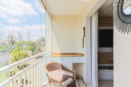 Apartamento à venda com 65m², 2 quartos e 1 vaga Apartamento à venda com 65m², 2 quartos e 1 vagaSala Varanda