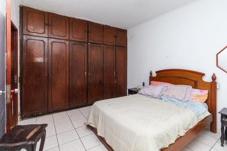 Casa para alugar com 142m², 4 quartos e 3 vagasQuarto 1