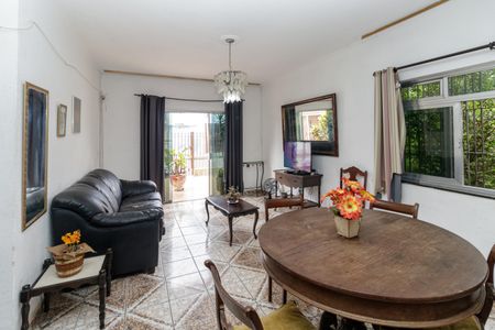 Casa para alugar com 142m², 4 quartos e 3 vagasSala