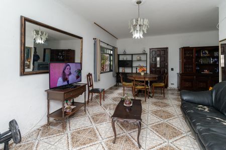 Casa para alugar com 142m², 4 quartos e 3 vagasSala