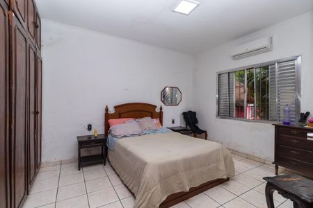 Casa para alugar com 142m², 4 quartos e 3 vagasQuarto 1