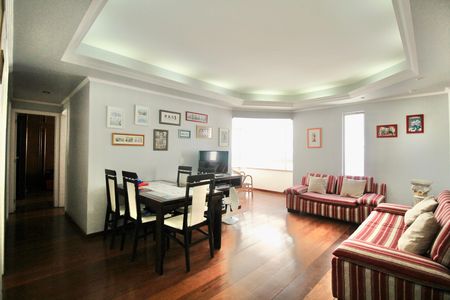 Apartamento para alugar com 90m², 2 quartos e 1 vagaSala