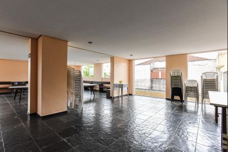 Apartamento à venda com 74m², 3 quartos e 1 vaga Apartamento à venda com 74m², 3 quartos e 1 vagaÁrea comum - Salão de festas