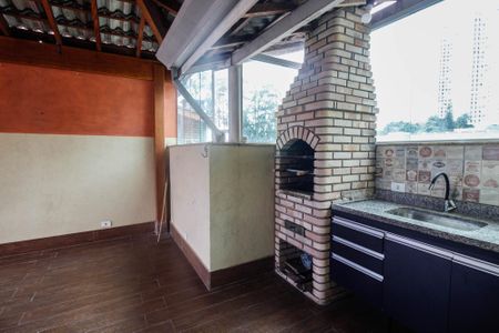 Casa de condomínio à venda com 161m², 3 quartos e 3 vagasChurrasqueira
