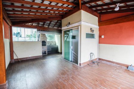 Casa de condomínio à venda com 161m², 3 quartos e 3 vagasChurrasqueira