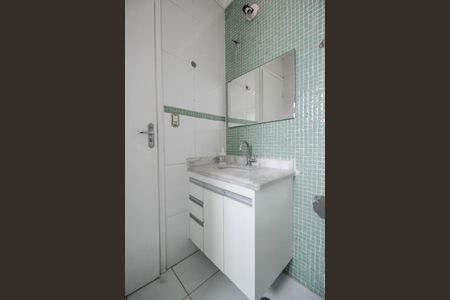 Casa de condomínio à venda com 161m², 3 quartos e 3 vagasBanheiro