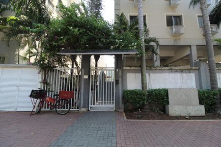 Apartamento à venda com 60m², 2 quartos e 1 vagaFachada