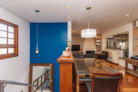 Casa à venda com 250m², 4 quartos e 2 vagas Casa à venda com 250m², 4 quartos e 2 vagasSala de Jantar