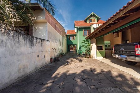 Casa à venda com 250m², 4 quartos e 2 vagas Casa à venda com 250m², 4 quartos e 2 vagasÁrea comum
