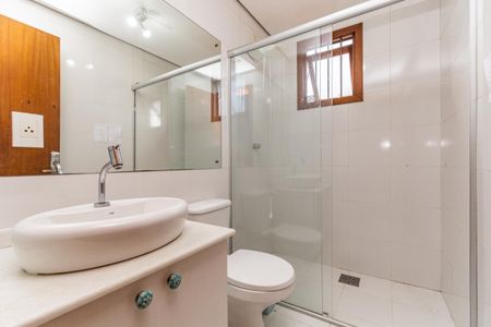 Casa à venda com 250m², 4 quartos e 2 vagas Casa à venda com 250m², 4 quartos e 2 vagasBanheiro da Suíte