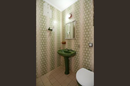 Casa à venda com 151m², 3 quartos e 2 vagasBanheiro Social