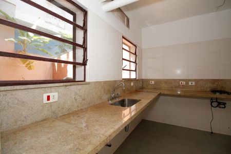 Casa à venda com 151m², 3 quartos e 2 vagasCozinha 2