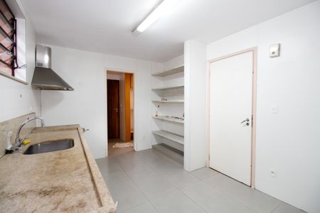 Casa à venda com 151m², 3 quartos e 2 vagasCozinha 1