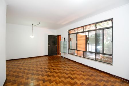 Casa à venda com 151m², 3 quartos e 2 vagasSala