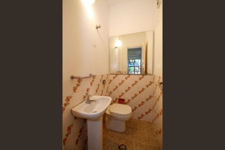 Casa à venda com 151m², 3 quartos e 2 vagasLavabo