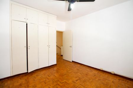 Casa à venda com 151m², 3 quartos e 2 vagasQuarto 2