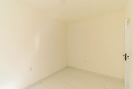 Casa para alugar com 30m², 1 quarto e sem vaga Casa para alugar com 30m², 1 quarto e sem vagaSala/Quarto