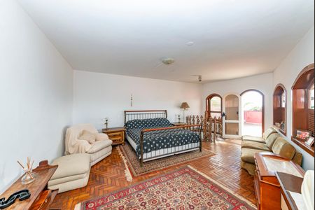 Casa à venda com 527m², 5 quartos e 3 vagasQuarto 