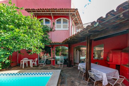 Casa à venda com 527m², 5 quartos e 3 vagasVaranda 2