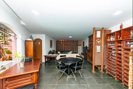 Casa à venda com 527m², 5 quartos e 3 vagasSala 4