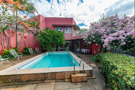 Casa à venda com 527m², 5 quartos e 3 vagasPiscina