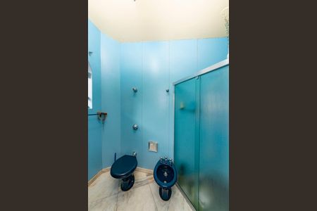 Casa à venda com 527m², 5 quartos e 3 vagasBanheiro da Suíte 2