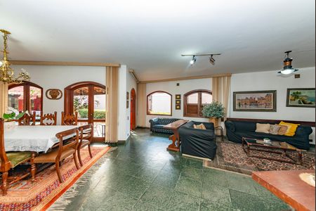 Casa à venda com 527m², 5 quartos e 3 vagasSala 2