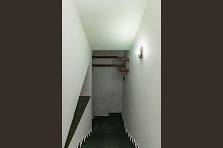 Casa à venda com 527m², 5 quartos e 3 vagasEscada