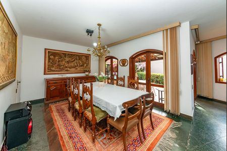 Casa à venda com 527m², 5 quartos e 3 vagasSala 3