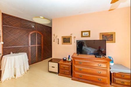 Casa à venda com 527m², 5 quartos e 3 vagasSuíte 1