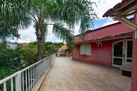 Casa à venda com 527m², 5 quartos e 3 vagasVaranda 1