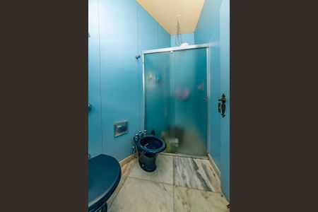 Casa à venda com 527m², 5 quartos e 3 vagasBanheiro da Suíte 2