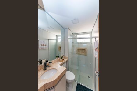 Apartamento à venda com 63m², 2 quartos e 2 vagas Apartamento à venda com 63m², 2 quartos e 2 vagasBanheiro Social