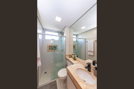 Apartamento à venda com 63m², 2 quartos e 2 vagas Apartamento à venda com 63m², 2 quartos e 2 vagasBanheiro da Suíte