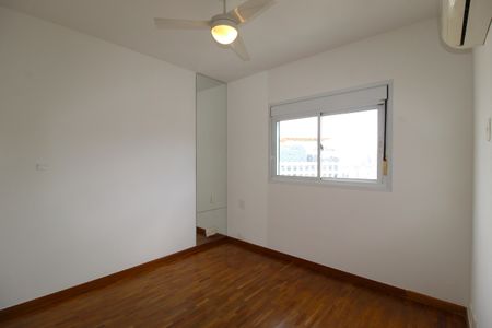 Apartamento à venda com 112m², 3 quartos e 2 vagasQuarto 3 - Suíte