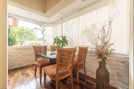 Apartamento à venda com 67m², 2 quartos e 1 vagaSala