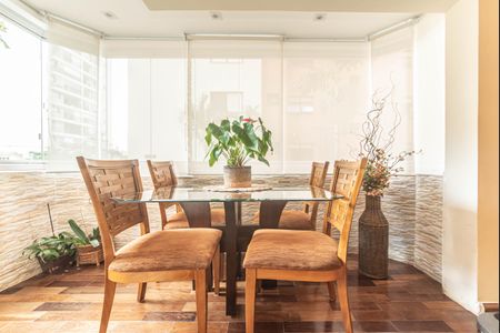 Apartamento à venda com 67m², 2 quartos e 1 vagaSala