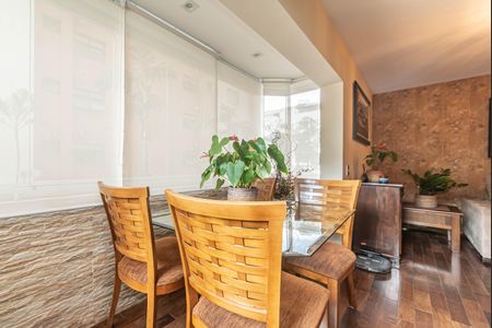 Apartamento à venda com 67m², 2 quartos e 1 vagaSala