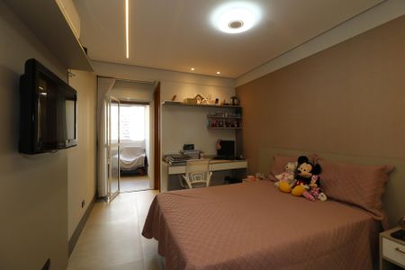 Apartamento à venda com 275m², 4 quartos e 4 vagasSuíte 3