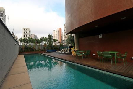 Apartamento à venda com 275m², 4 quartos e 4 vagasÁrea Comum - Piscina