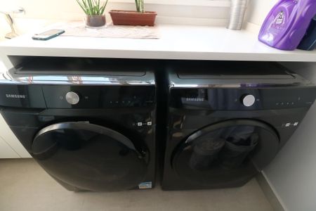 Apartamento à venda com 275m², 4 quartos e 4 vagasÁrea de Serviço - Máquina de Lavar e de Secar