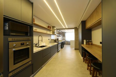 Apartamento à venda com 275m², 4 quartos e 4 vagasCozinha