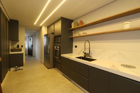 Apartamento à venda com 275m², 4 quartos e 4 vagasCozinha